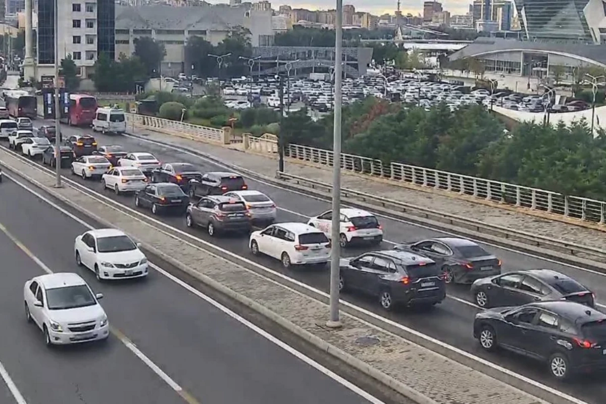 Bakıda 17 istiqamətdə sıxlıq var
