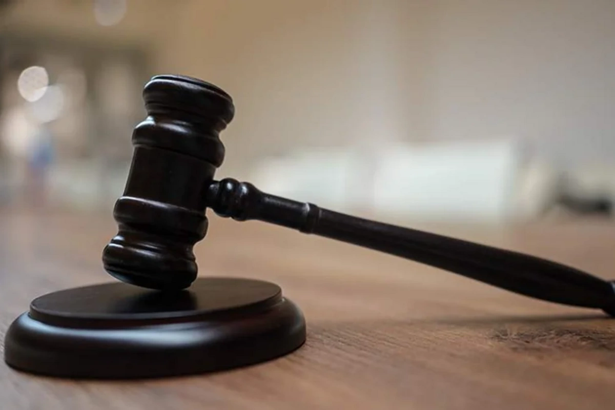 Ermənistanda məhkəmə yepiskop Mkrtıç Proşyanın ev dustaqlığını ləğv edib