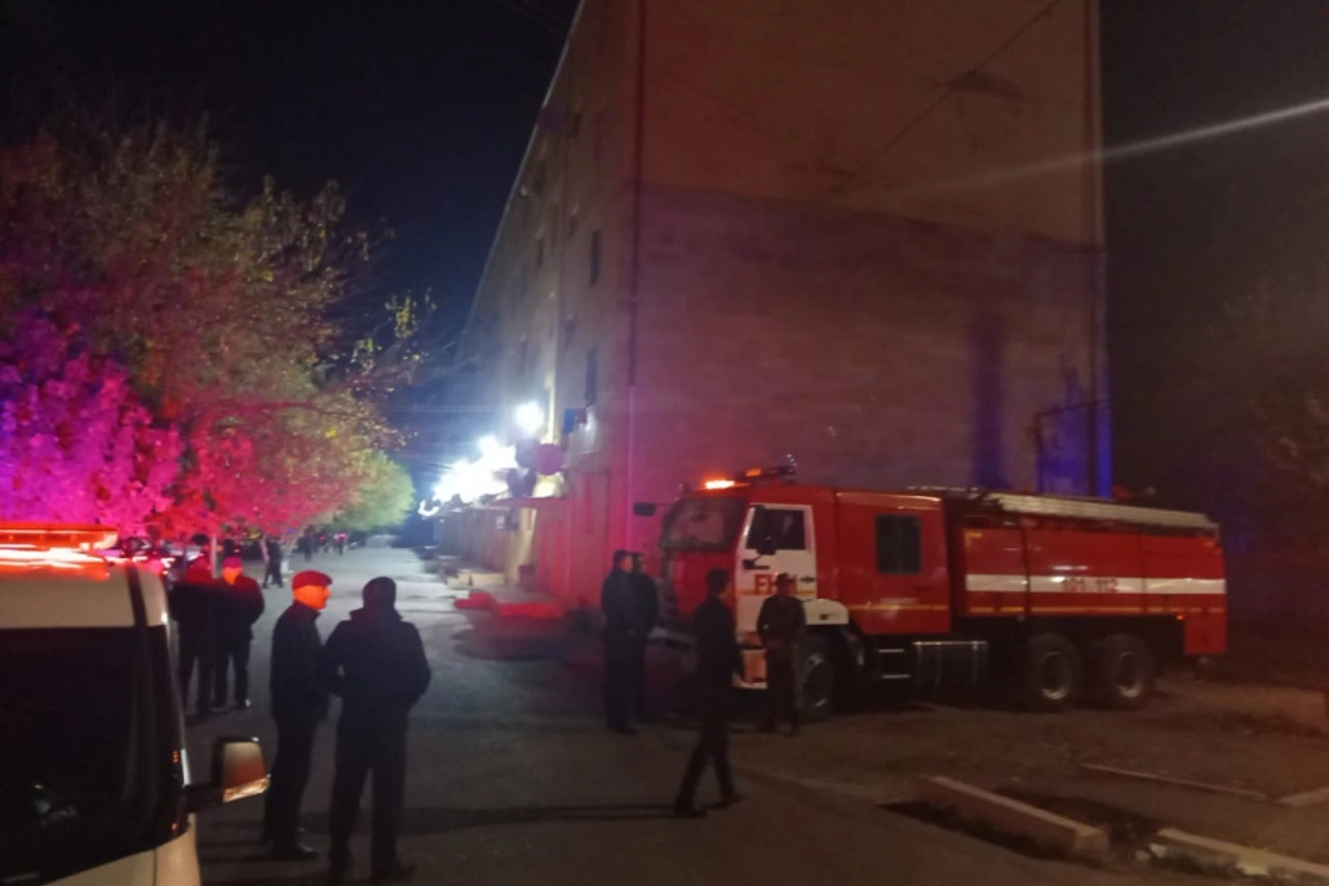 Обрушение в здании в Гёранбое: эвакуированы 60 семей, есть пострадавшие