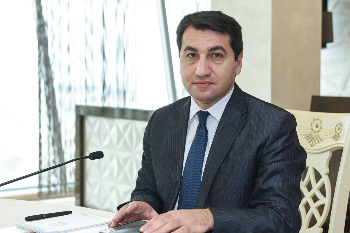 Hikmət Hacıyev: Etnik azərbaycanlıların İrana İsrail agenti kimi yerləşdirilməsi iddiaları absurddur Hikmət Hacıyev: Etnik azərbaycanlıların İrana İsrail agenti kimi yerləşdirilməsi iddiaları absurddur