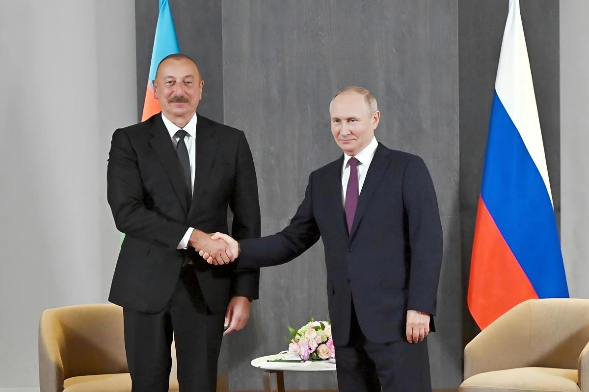 Vladimir Putin İlham Əliyevə zəng edib
