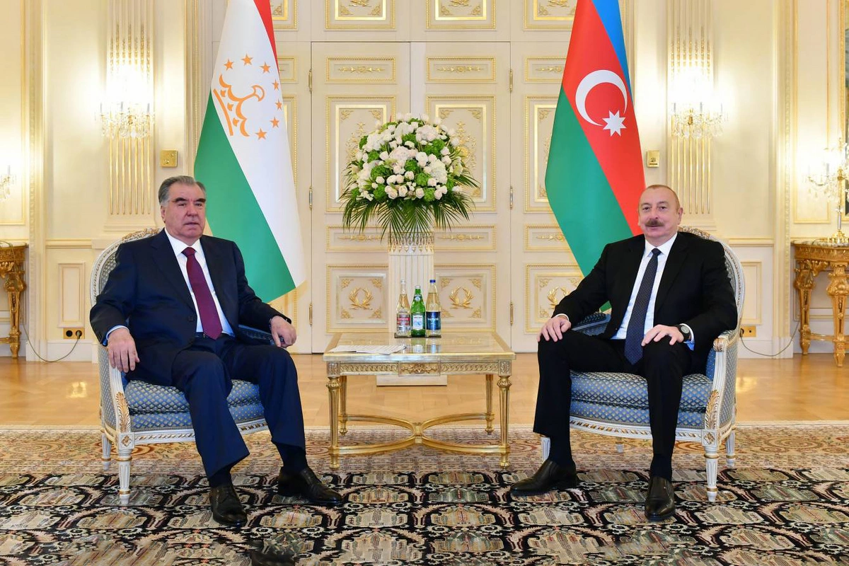Tacikistan Prezidenti İlham Əliyevi təbrik edib