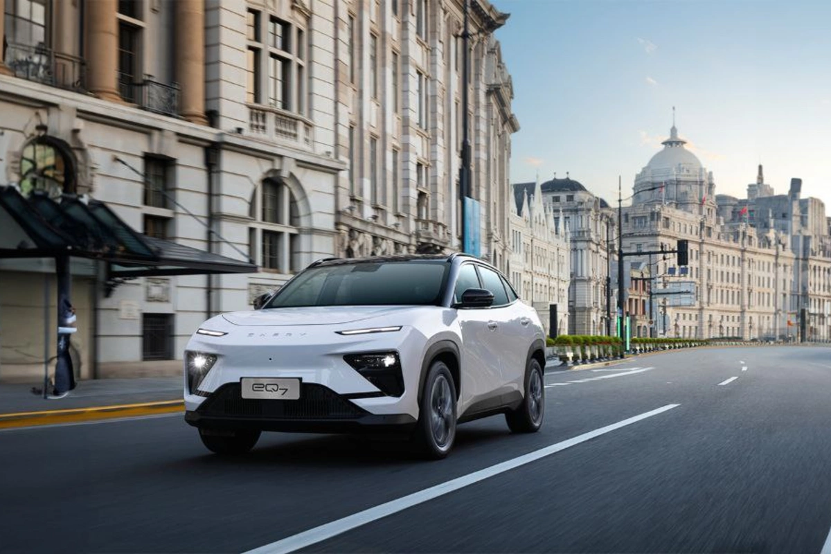8000 AZN ENDİRİM – Tam Elektrikli Chery EQ7