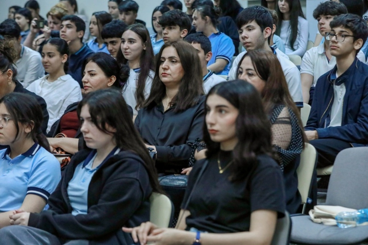 Milli dəyərlər və gənclərin gələcəyi mövzusunda tədbir keçirilib