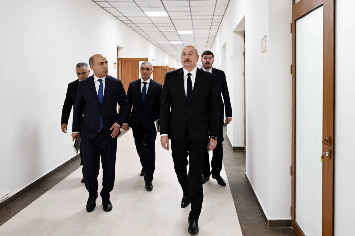 Prezident İlham Əliyev Qarabağ Universitetinin təmirdən sonra açılışında iştirak edib Prezident İlham Əliyev Qarabağ Universitetinin təmirdən sonra açılışında iştirak edib