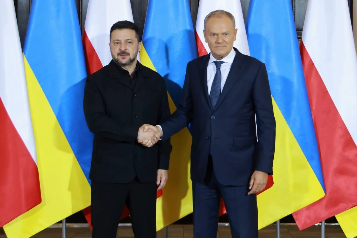 Zelenski və Tusk təhlükəsizlik və investisiya məsələlərini müzakirə ediblər