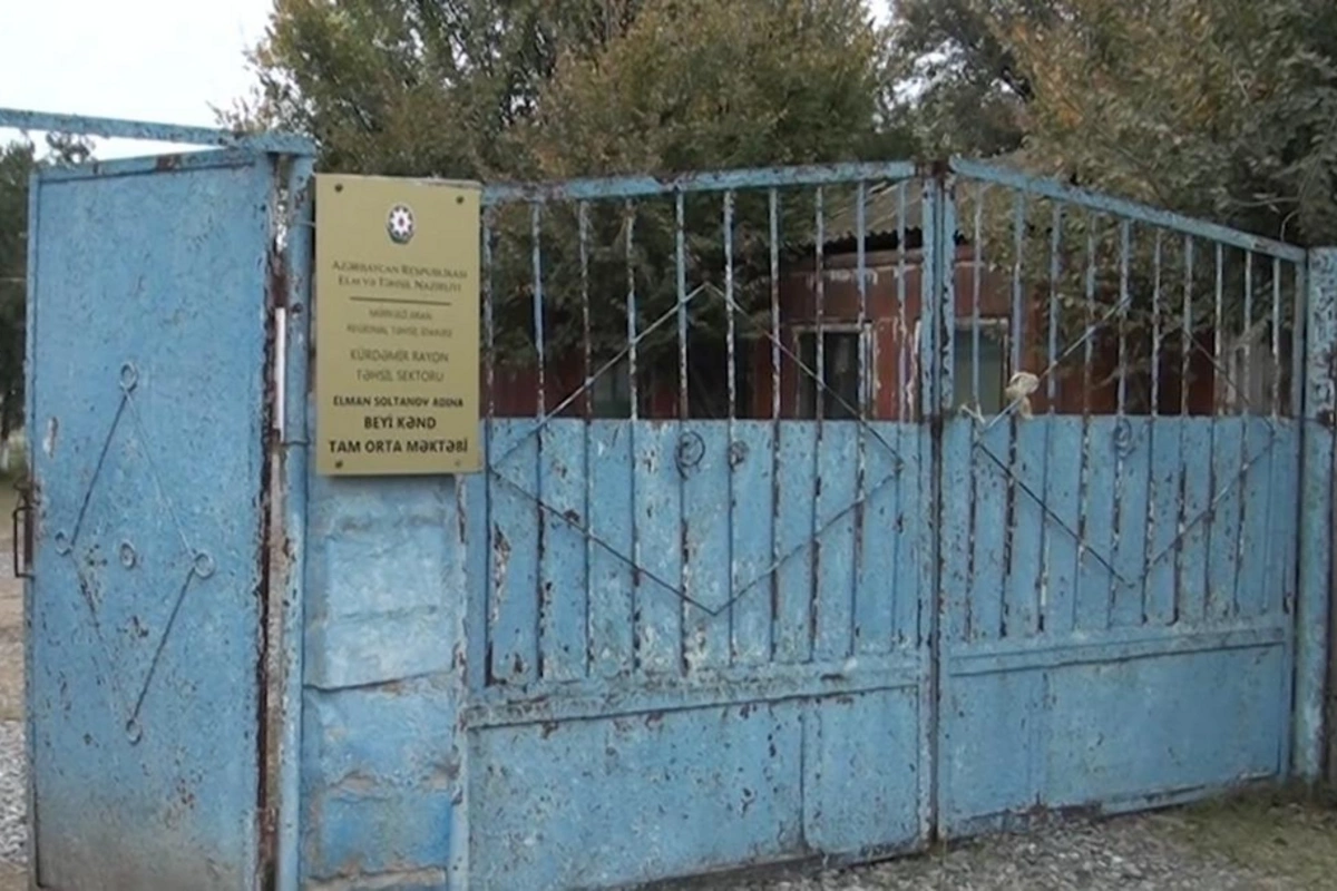 Üç övladım dərsə getmir, uşaqlarımın haqqını tələb edirəm - Kürdəmirdəki məktəbdə nə baş verib?