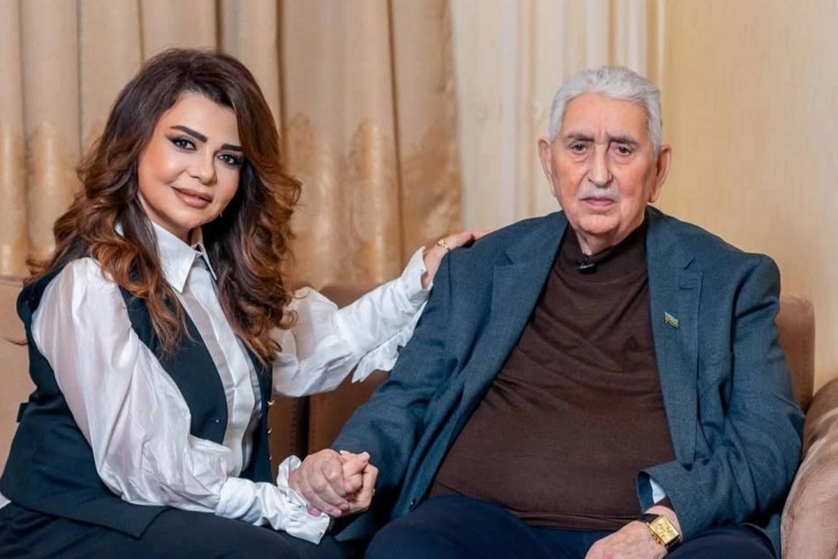 Nəzakət Teymurova: Əllərimdən tutub Oxu, qızım deyən ustad getdi Nəzakət Teymurova: Əllərimdən tutub Oxu, qızım deyən ustad getdi