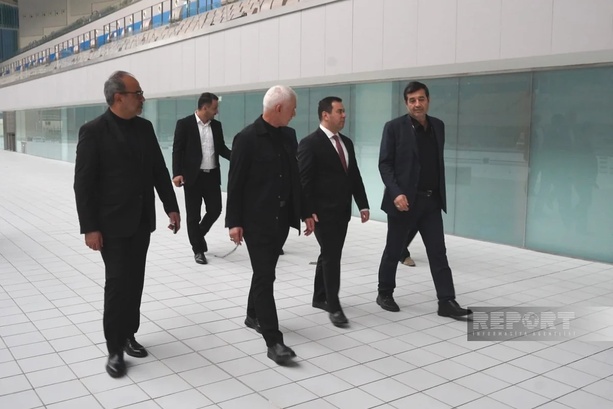 İranın idman və gənclər naziri Bakı Su İdman Sarayı ilə tanış olub