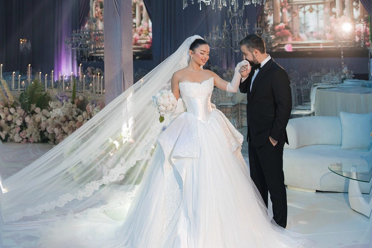 Tanınmış bloger Nəcibə Əhmədinin toyu olub