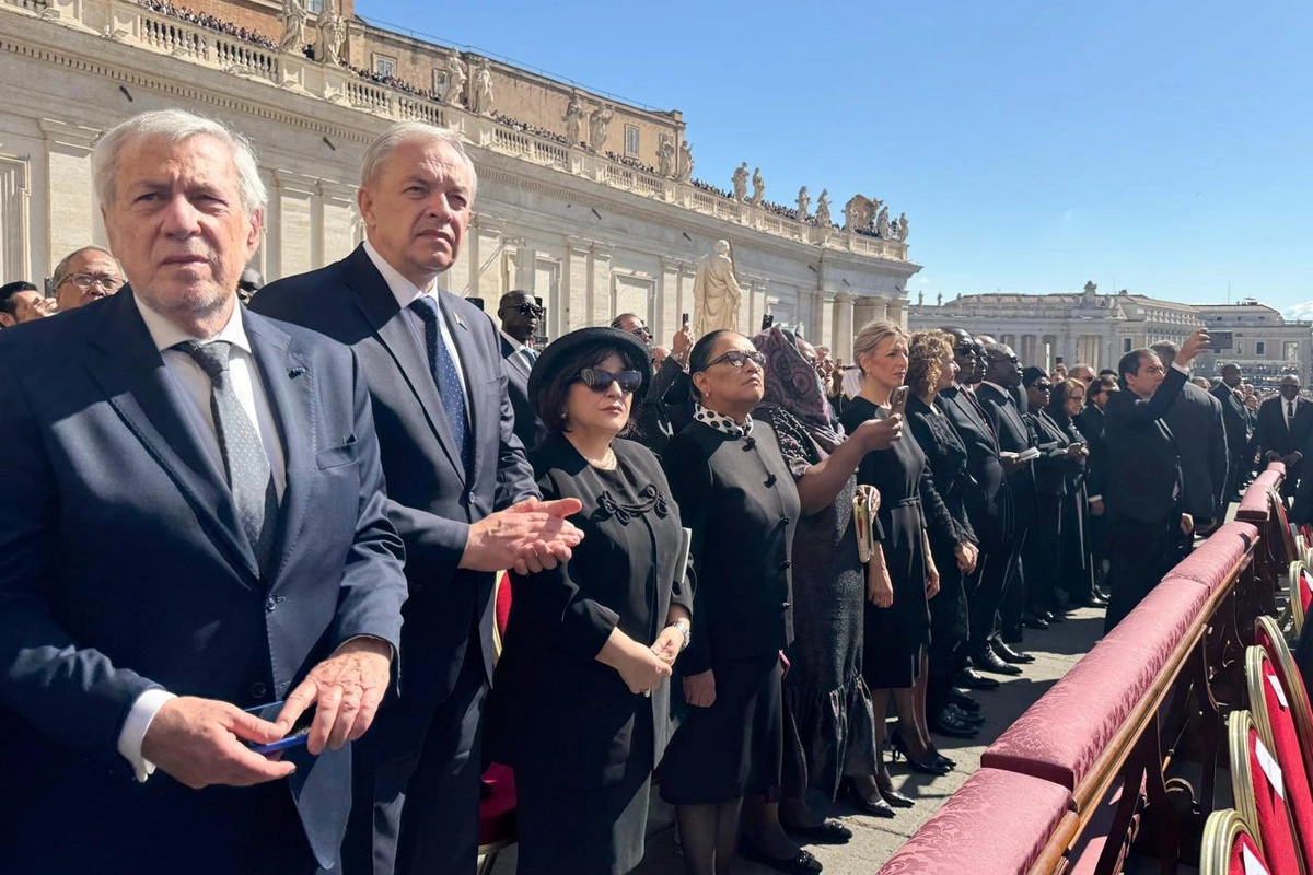 Sahibə Qafarova Vatikanda Roma Papasının dəfn mərasimində iştirak edib Sahibə Qafarova Vatikanda Roma Papasının dəfn mərasimində iştirak edib
