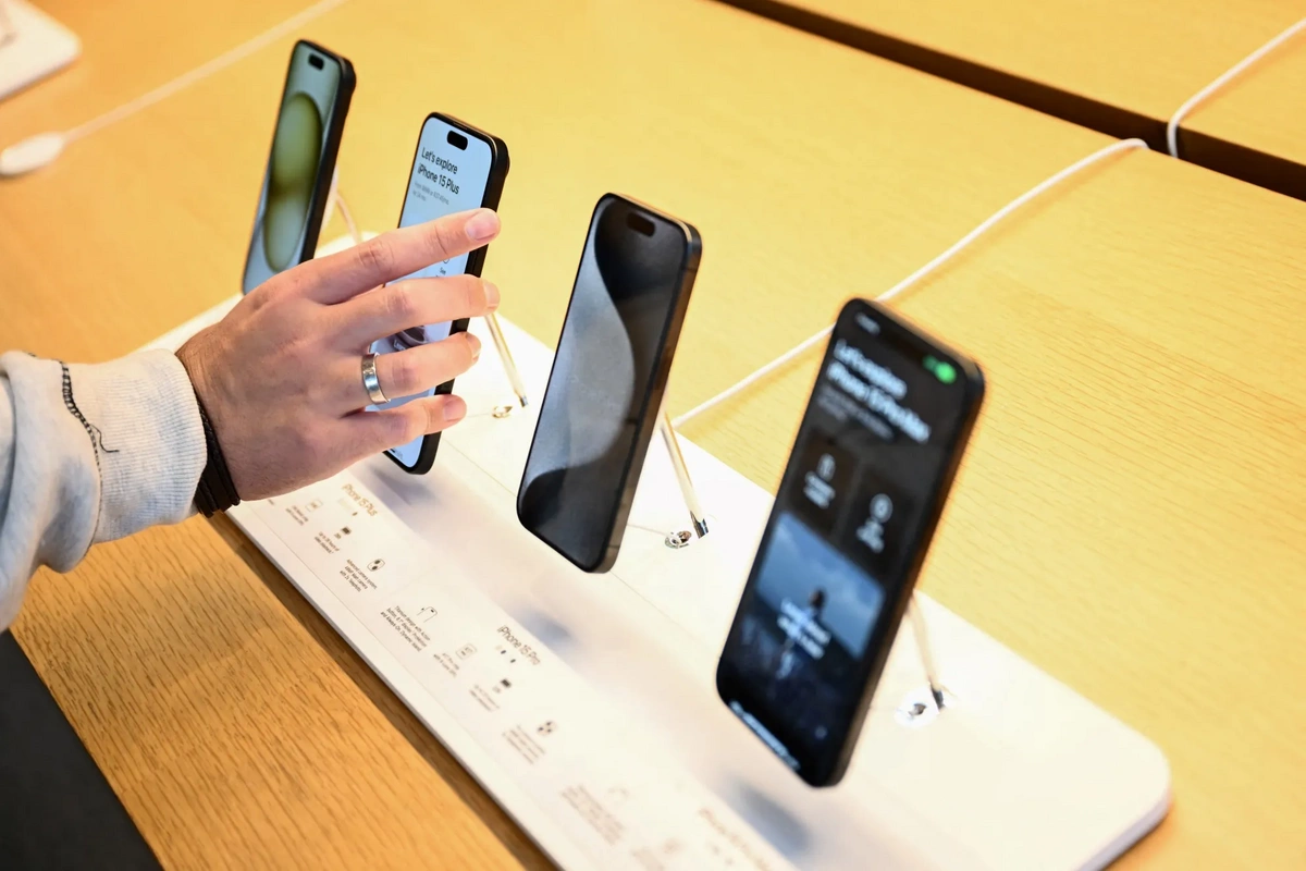 Apple отменила выпуск iPhone 19 Apple отменила выпуск iPhone 19