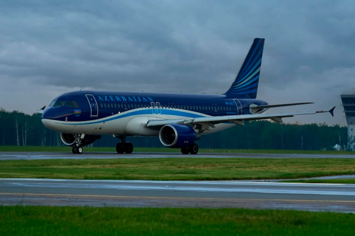 AZAL Bakı-Kazan-Bakı marşrutu üzrə bütün uçuşları qeyri-müəyyən müddətə dayandırır AZAL Bakı-Kazan-Bakı marşrutu üzrə bütün uçuşları qeyri-müəyyən müddətə dayandırır