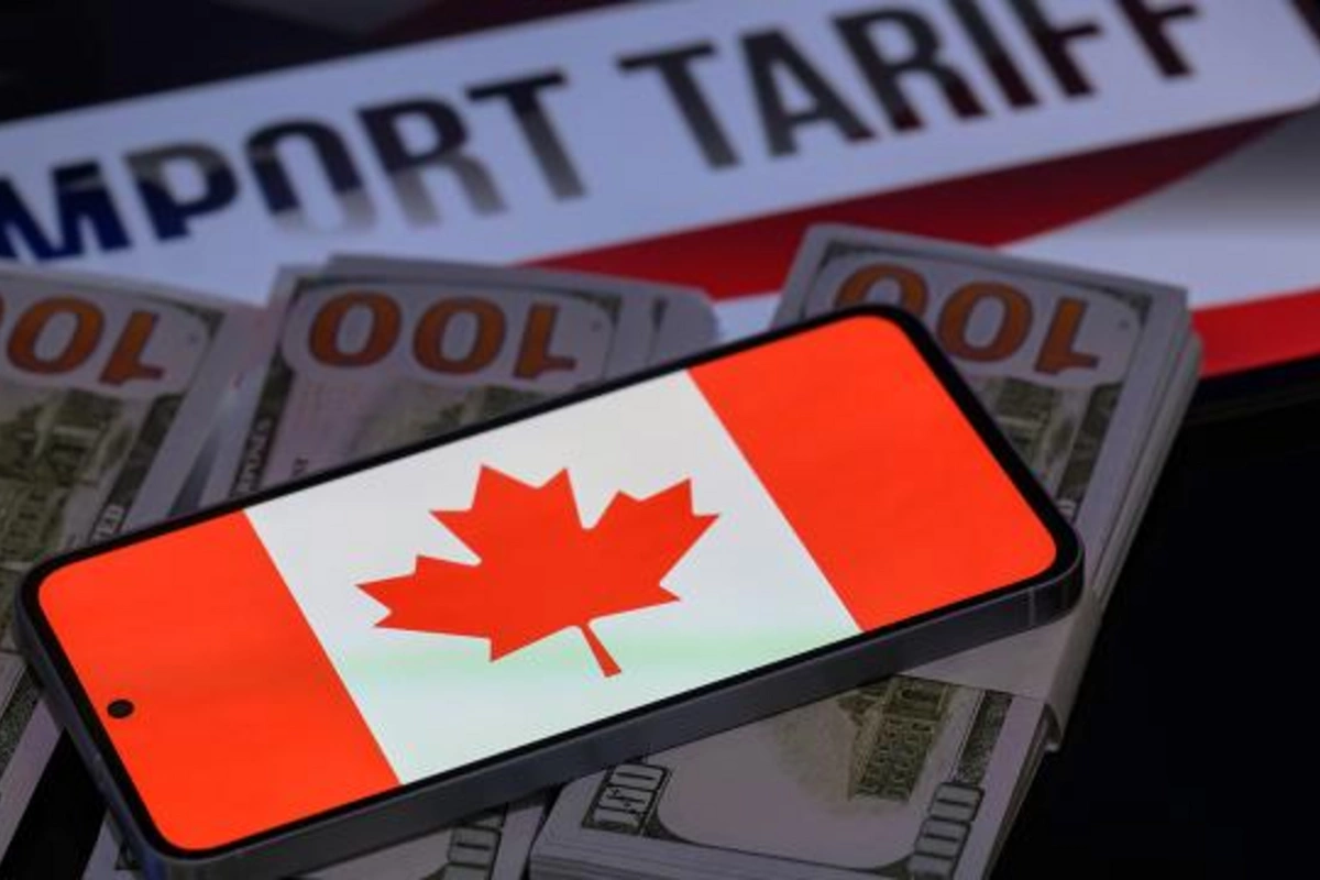 Tramp Kanada mənşəli bütün təyyarələrin ABŞ sertifikatlarının ləğv edildiyini açıqladı