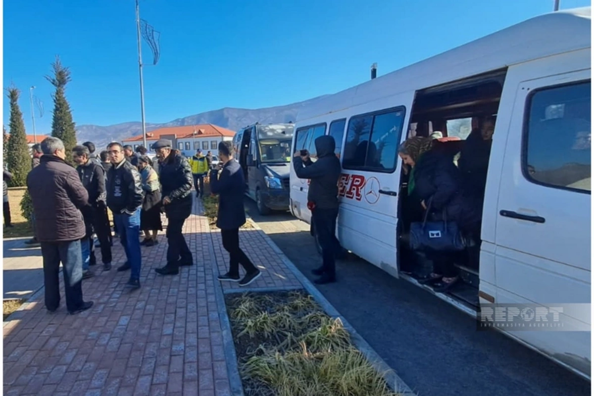 Badara və Seyidbəyli kəndlərinə yola salınan növbəti köç karvanları Xocalıya çatıb