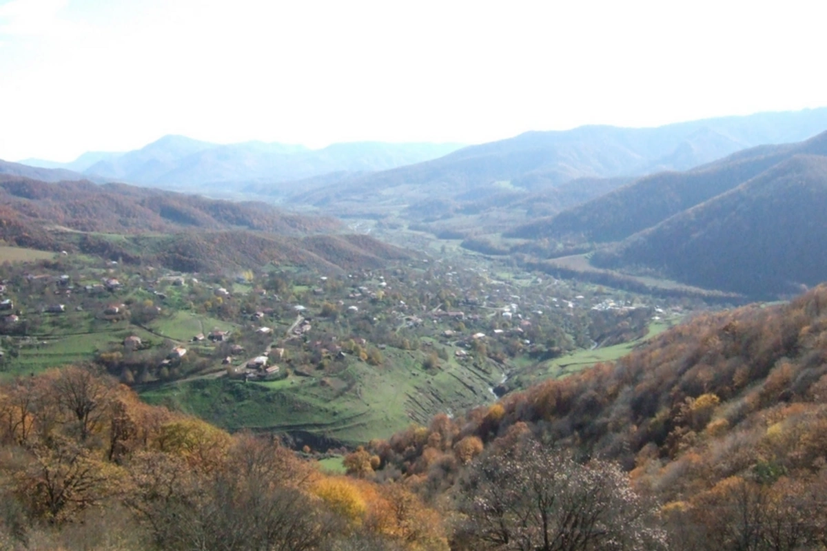 Növbəti köç karvanı Vəngli kəndinə çatıb