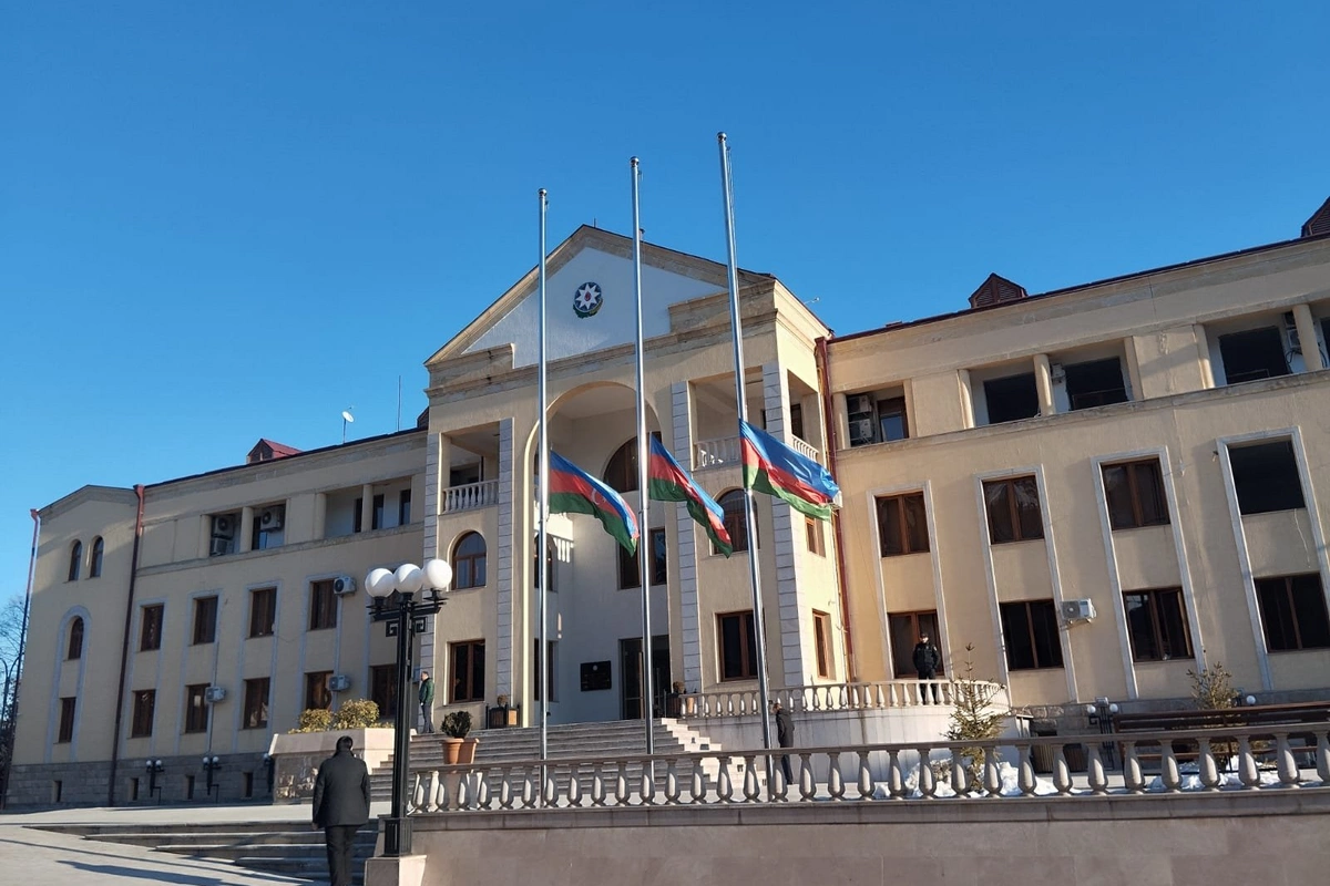 Xankəndi, Xocalı və Ağdərədə bayraqlar yarıya qədər endirildi