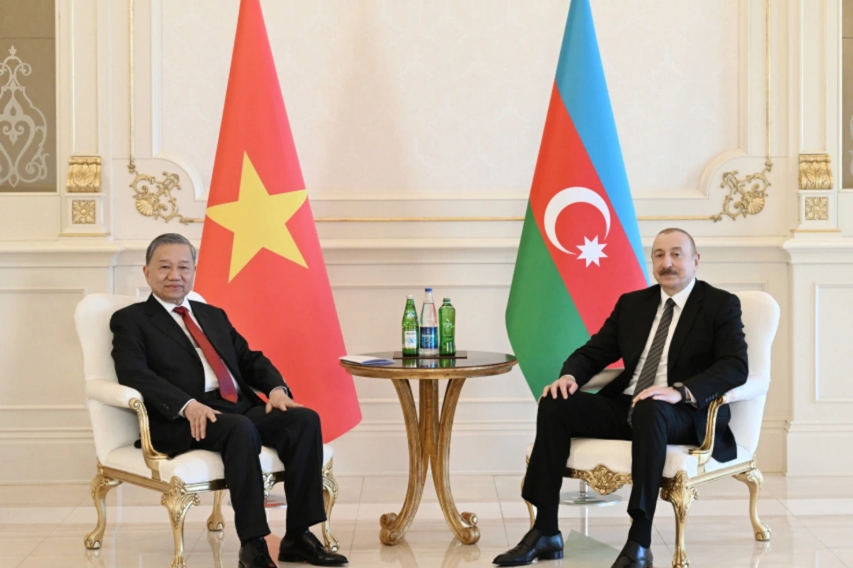 The meeting between the President of Azerbaijan and the General Secretary of the Central Committee of the Communist Party of Vietnam has begun in a narrow format