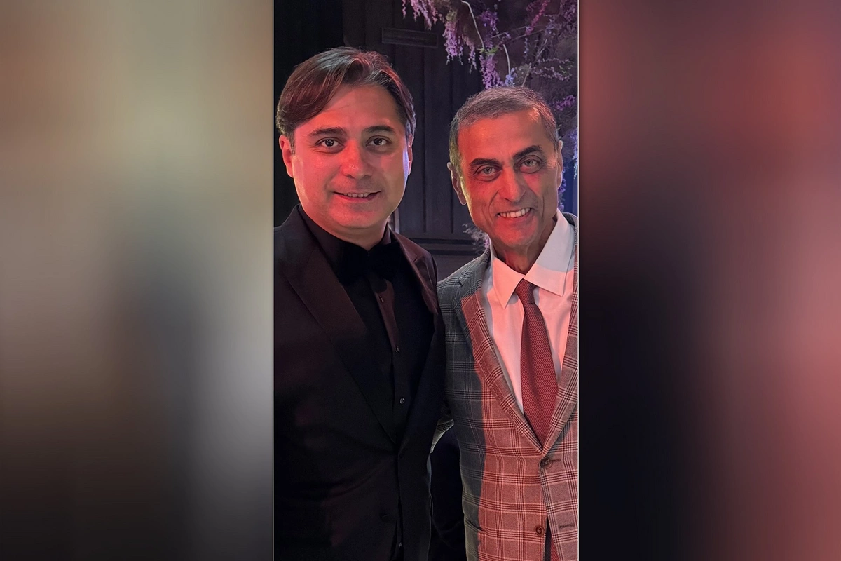 Məşhurların 13 il əvvəlki FOTOSU yayıldı Məşhurların 13 il əvvəlki FOTOSU yayıldı