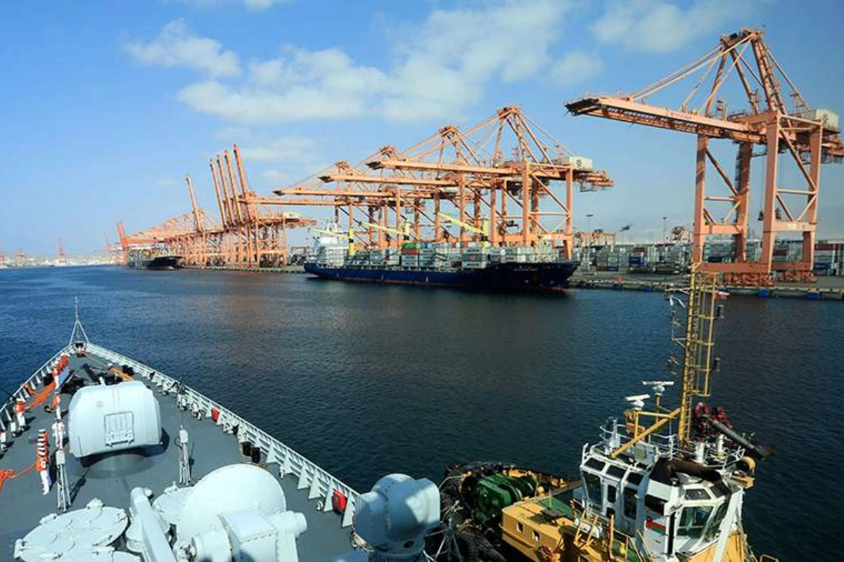 Omanda limana PUA hücumu: yaralı var