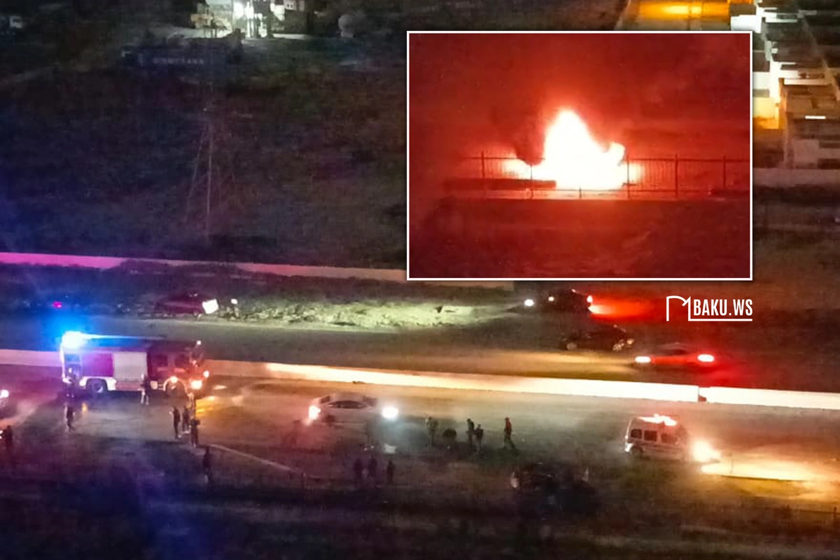 Lökbatanda qəzaya uğrayan maşın YANDI