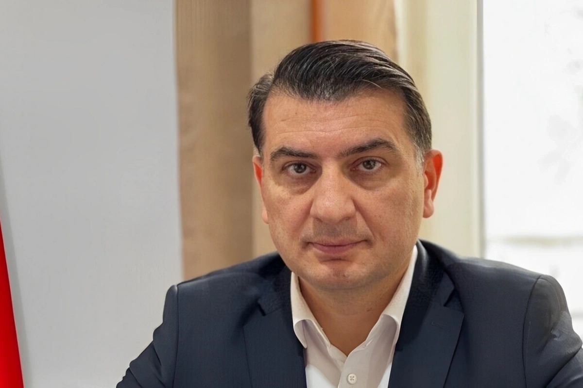Azər Qasımlıdan şikayət edən zərərçəkən ifadə verib Azər Qasımlıdan şikayət edən zərərçəkən ifadə verib