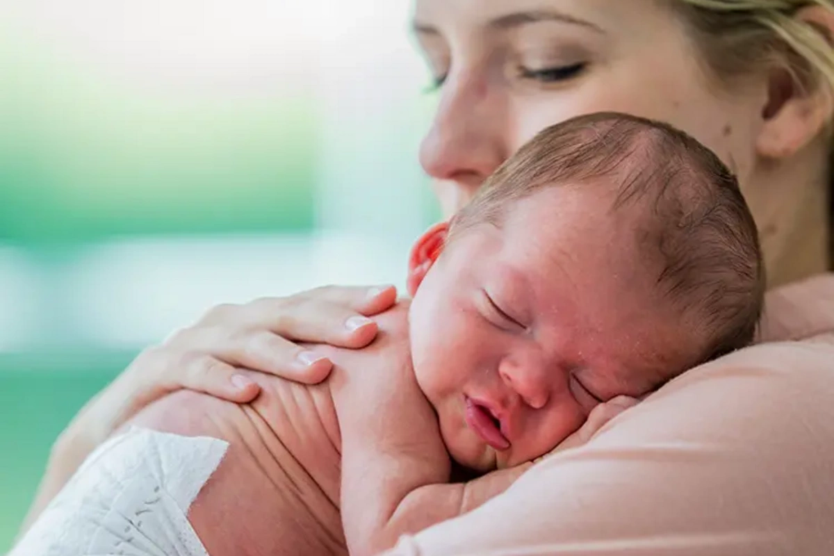 Hamiləliyə, 3 yaşına qədər uşağa qulluğa görə və digər ödənişlər yeni qaydada hesablanacaq