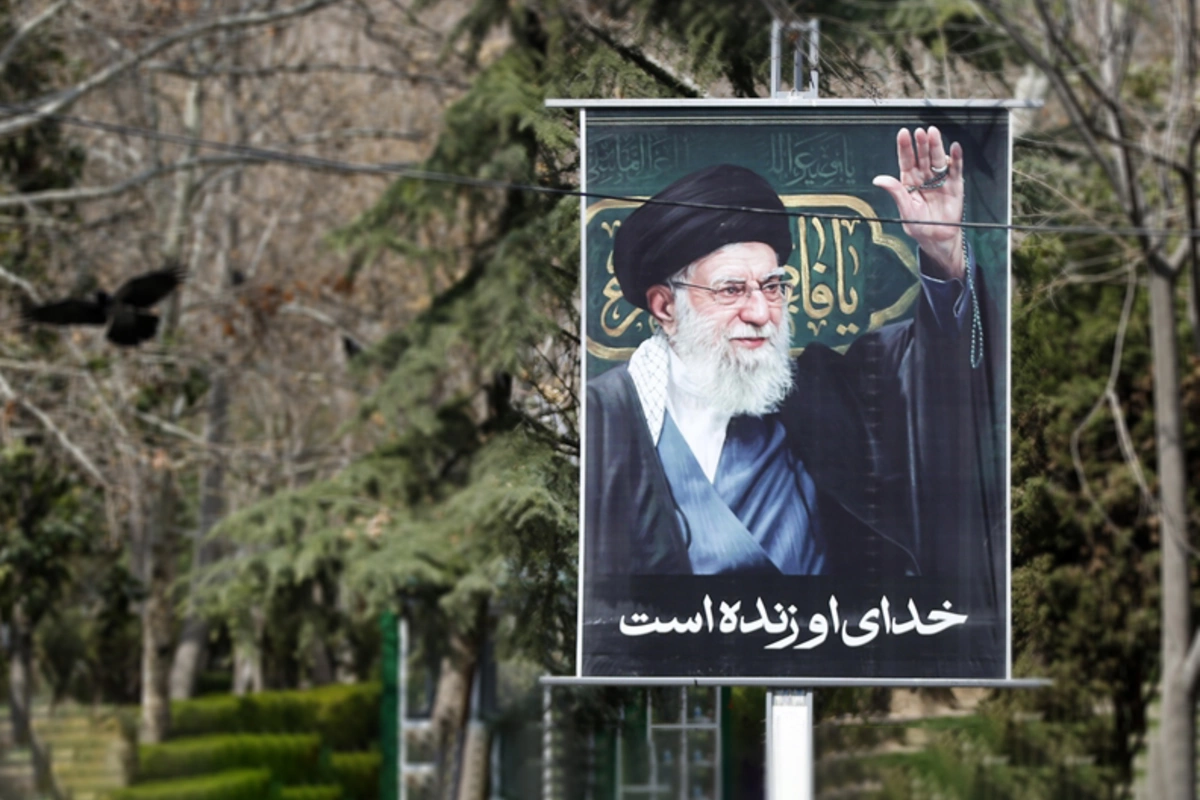 Церемония прощания с Хаменеи в Тегеране отложена