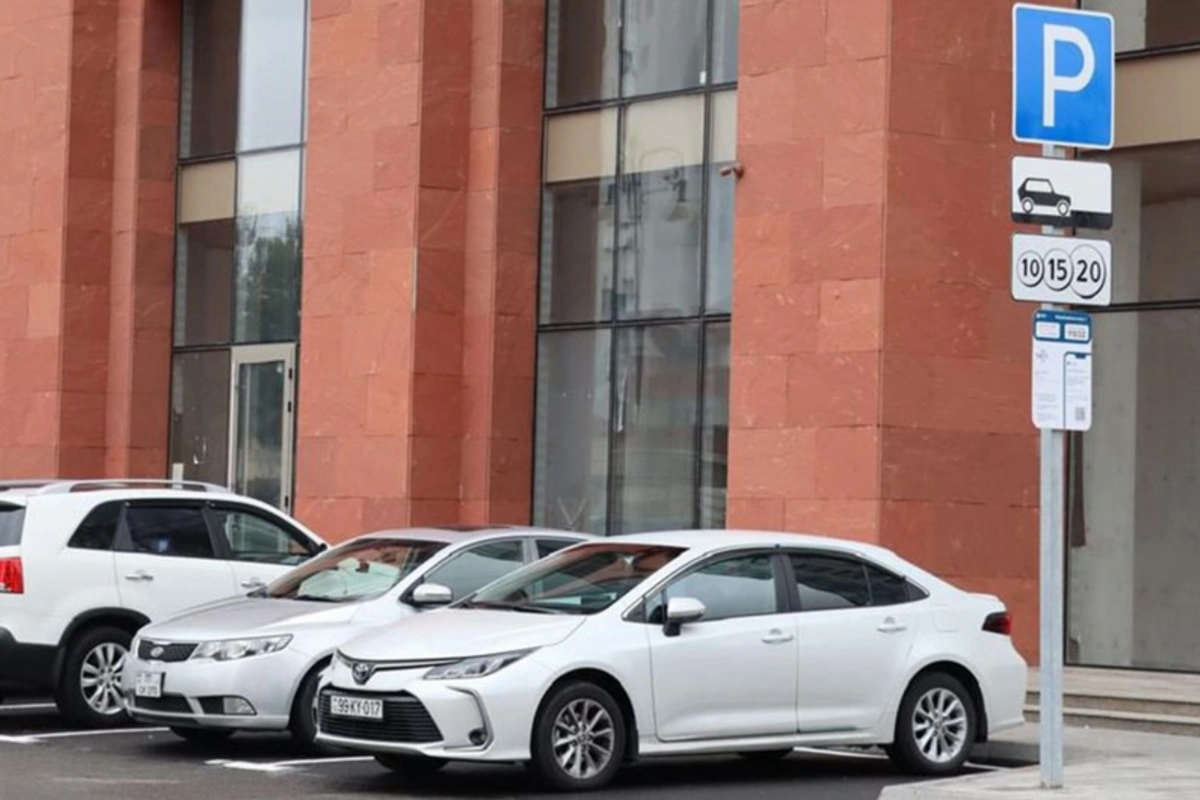 В Баку созданы новые парковочные зоны В Баку созданы новые парковочные зоны