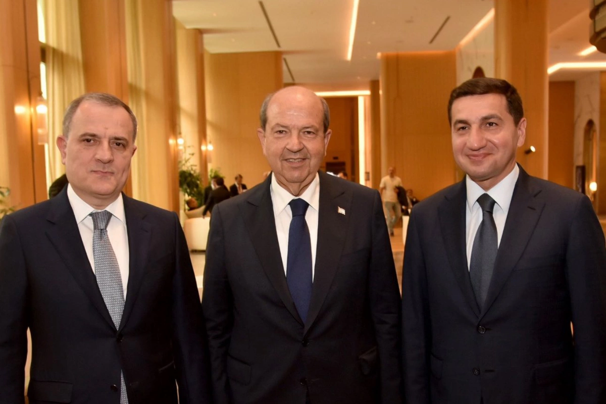 Şimali Kipr Prezidenti Şuşada Ceyhun Bayramov və Hikmət Hacıyevlə görüşüb