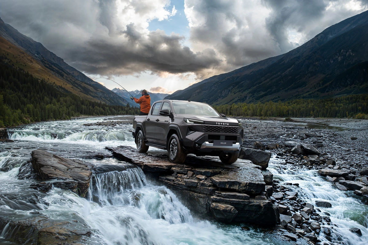 Tamamilə yeni Toyota Hilux Azərbaycanda təqdim olunub