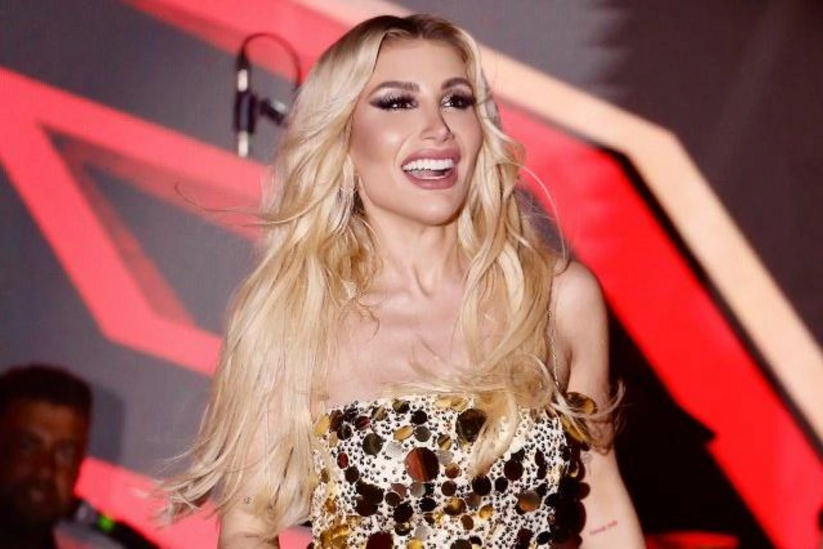 İrem Derici xəstəxanaya yerləşdirildi İrem Derici xəstəxanaya yerləşdirildi
