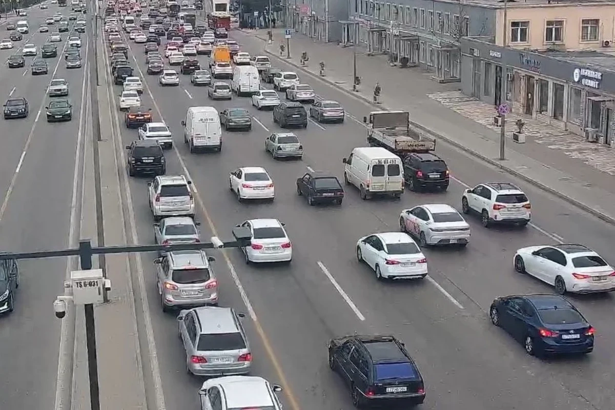 Bakıda bu yollardan tıxac xəbəri gəldi