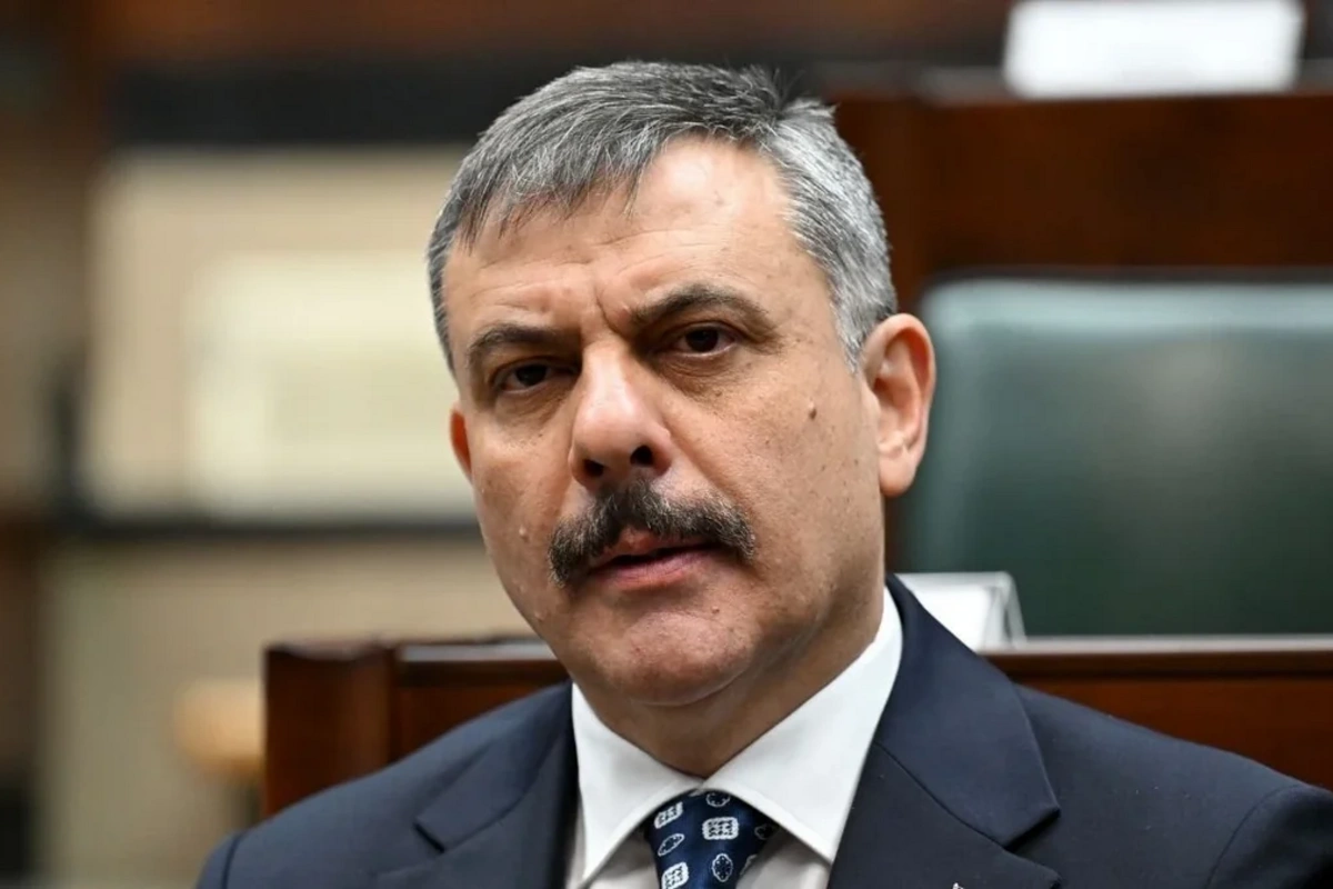 Nazir: İran vətəndaşlarının Türkiyəyə keçidinə icazə vermir