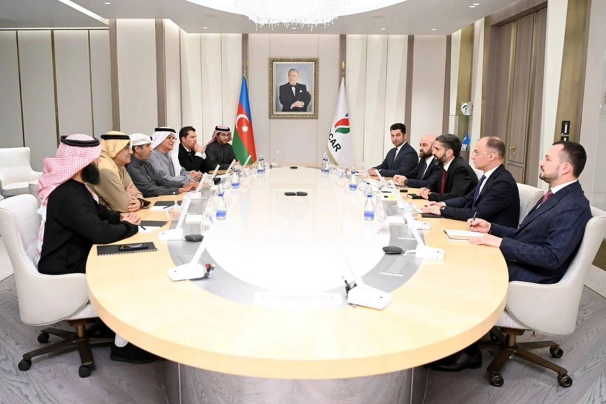 SOCAR and ENOC Group discussed cooperation in the energy sector