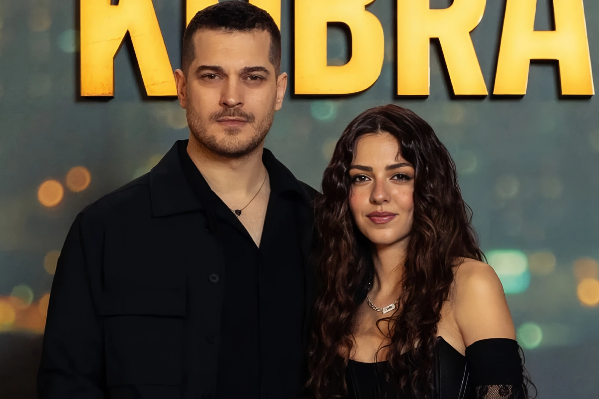 Çağatay Ulusoy və Aslıhan Malbora münasibətlərini rəsmən elan etdilər