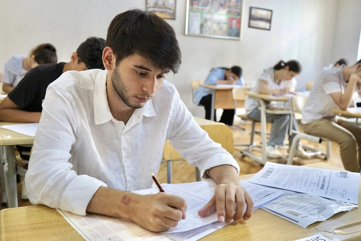 Ali məktəblərə I və IV ixtisas qrupları üzrə qəbul imtahanları keçirilib Ali məktəblərə I və IV ixtisas qrupları üzrə qəbul imtahanları keçirilib