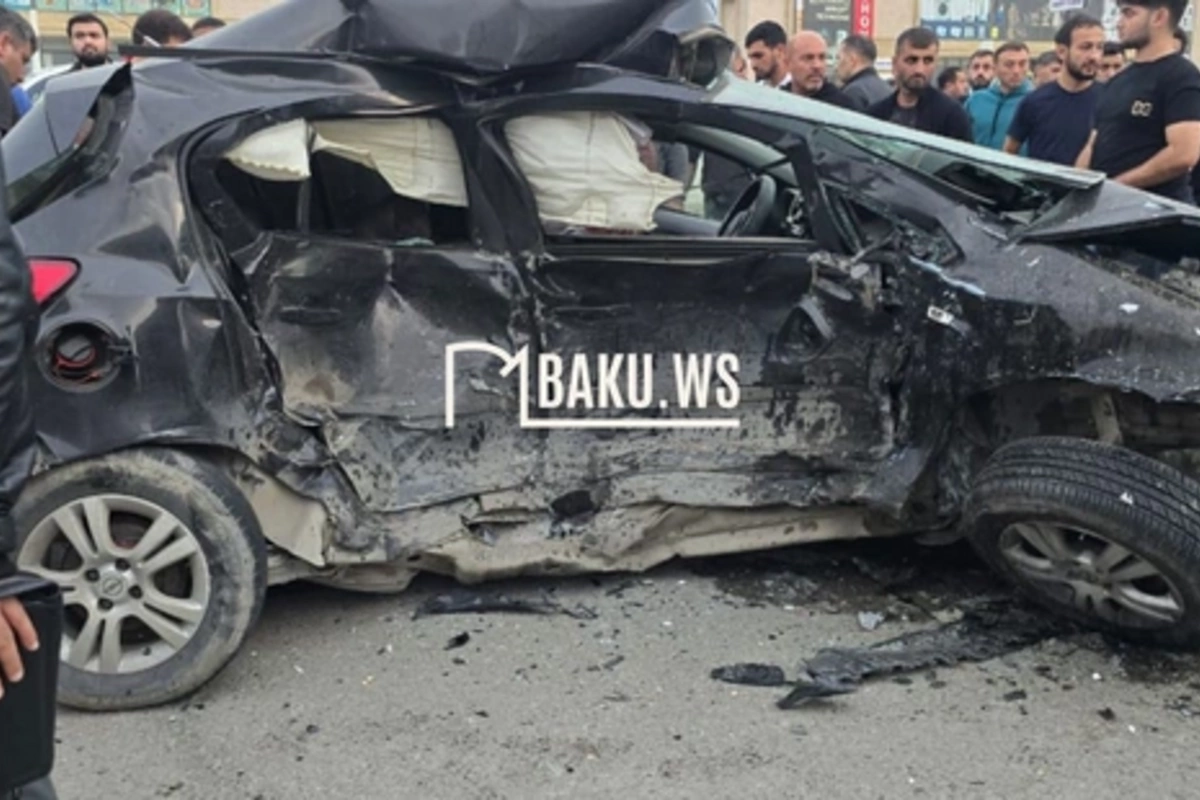 Lökbatanda ağır qəzada sürücü və sərnişin ÖLDÜ
