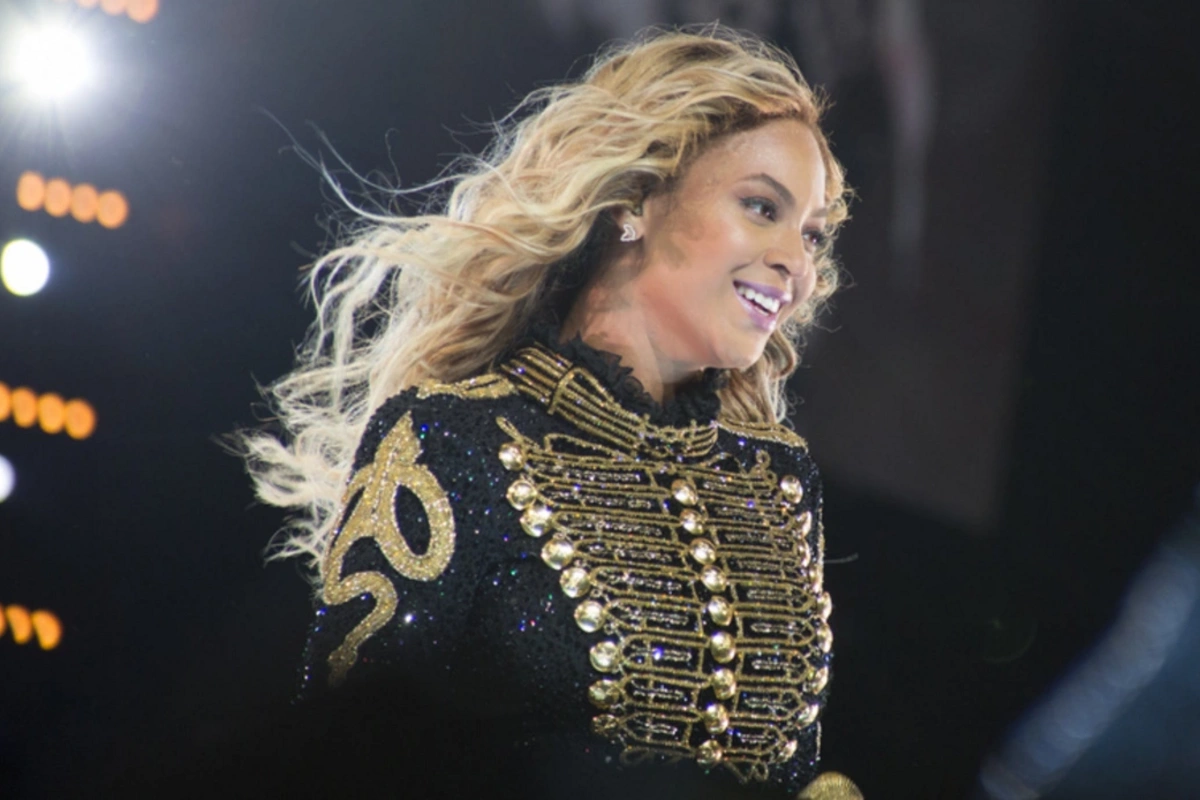 Beyonse ilk Emmi mükafatını qazandı Beyonse ilk Emmi mükafatını qazandı