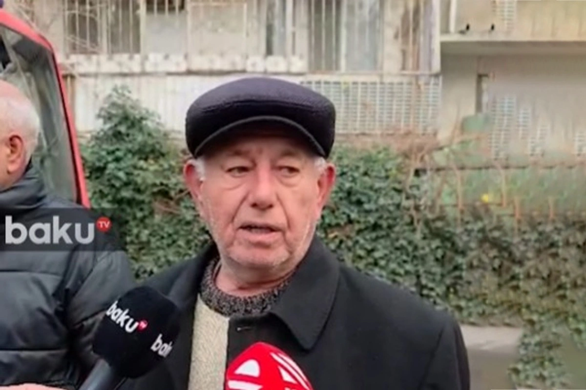 Yaxınları yanğından xilas edilən sakin: Ev cəhənnəmə yansın, yoldaşımla nəvəmi son anda çıxarıblar