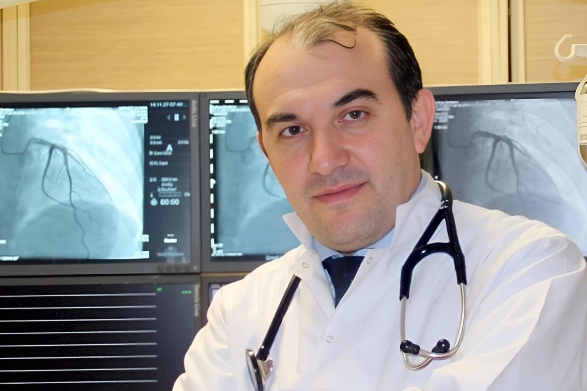 Mərkəzi Klinikanın həkimi əməliyyat etdiyi xəstəyə baxmadı: Pasiyent ertəsi gün öldü Mərkəzi Klinikanın həkimi əməliyyat etdiyi xəstəyə baxmadı: Pasiyent ertəsi gün öldü