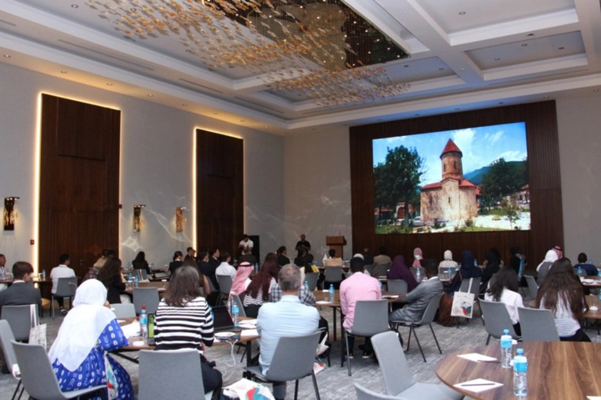 Bakıda II Beynəlxalq Multikulturalizm Gənclər Forumu işə başlayıb Bakıda II Beynəlxalq Multikulturalizm Gənclər Forumu işə başlayıb
