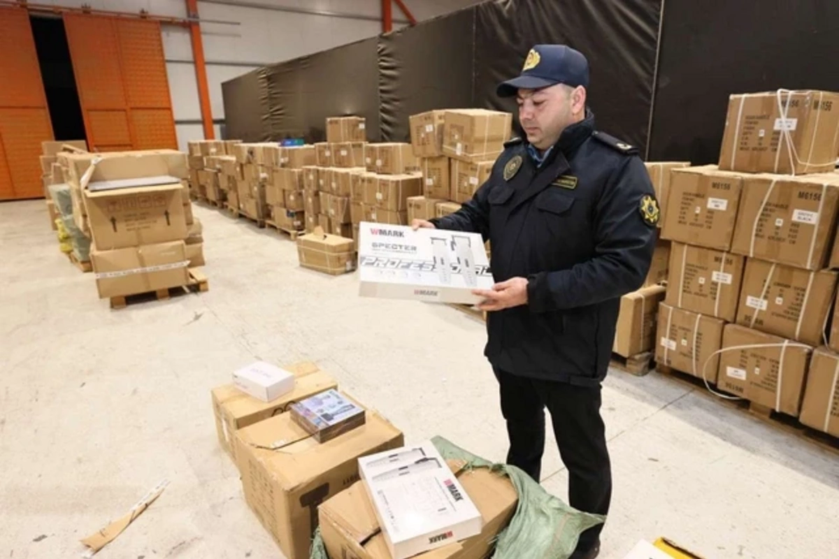 В Баку на таможне выявили незадекларированные товары под видом «детских игрушек»