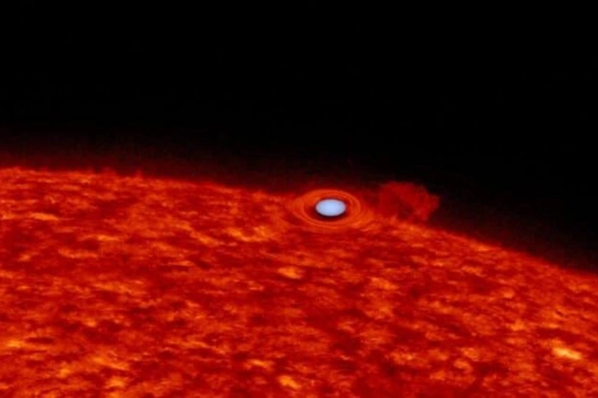 NASA обнаружило перевернутую планету