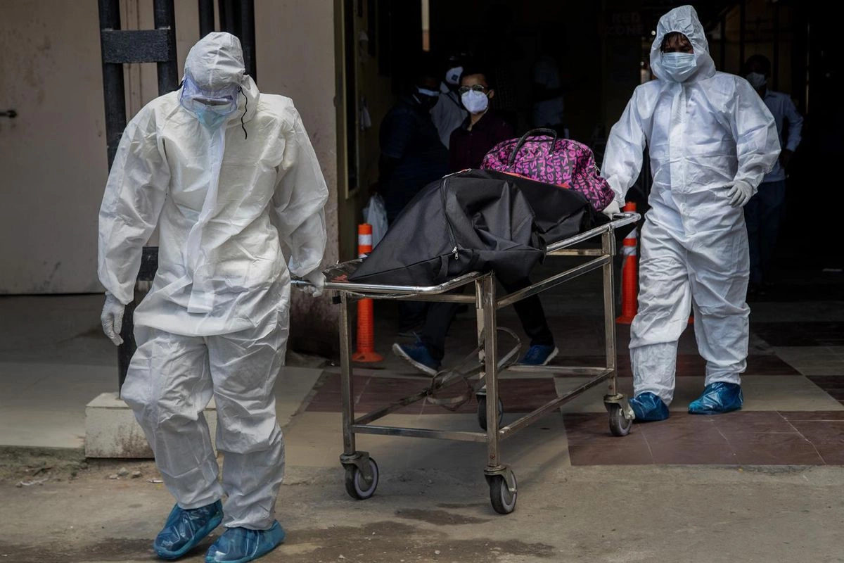 Hindistanda ölümcül virus yayılır: 22 uşaq həyatını itirib