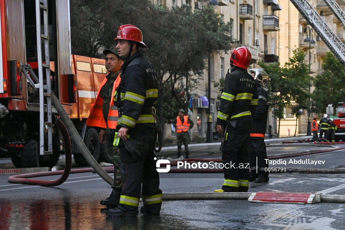 Sumqayıtda beşmərtəbəli yaşayış binasında yanğın baş verib
