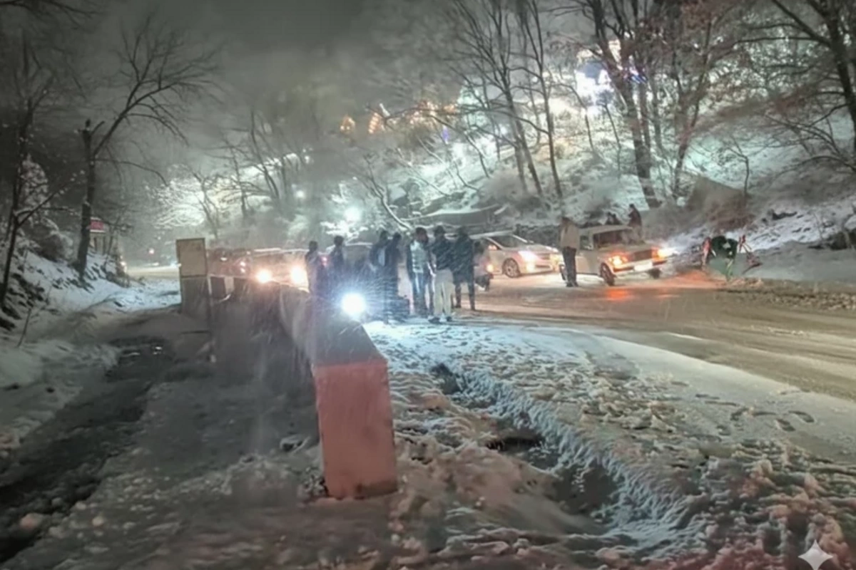 Сильный снегопад обрушился на Азербайджан, парализовав движение транспорта