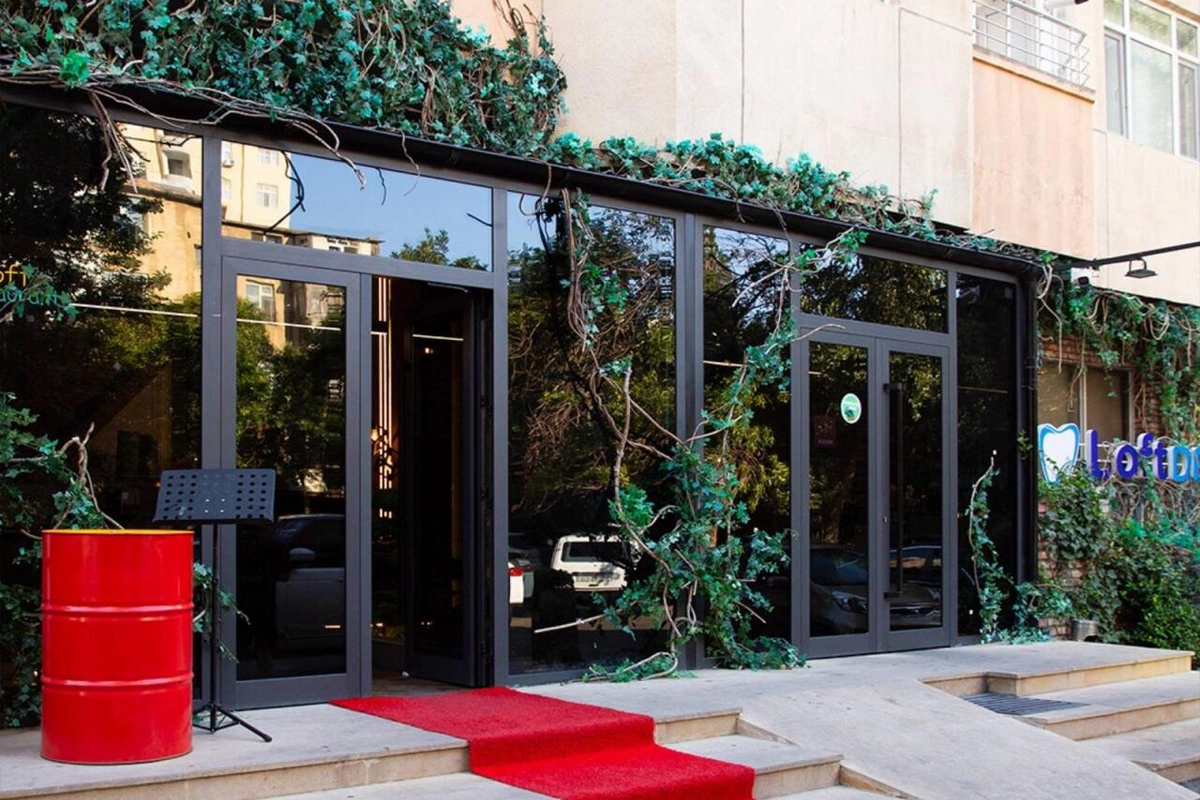 Jurnalist yanğına görə restoranı ittiham etdi