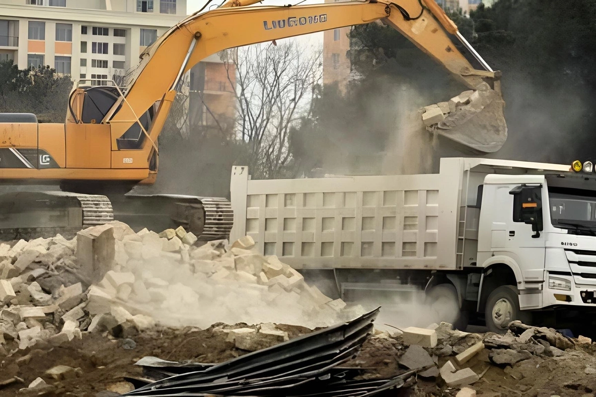 Bu ərazidə köhnə tikililər söküləcək, müasir yaşayış kompleksləri tikiləcək Bu ərazidə köhnə tikililər söküləcək, müasir yaşayış kompleksləri tikiləcək