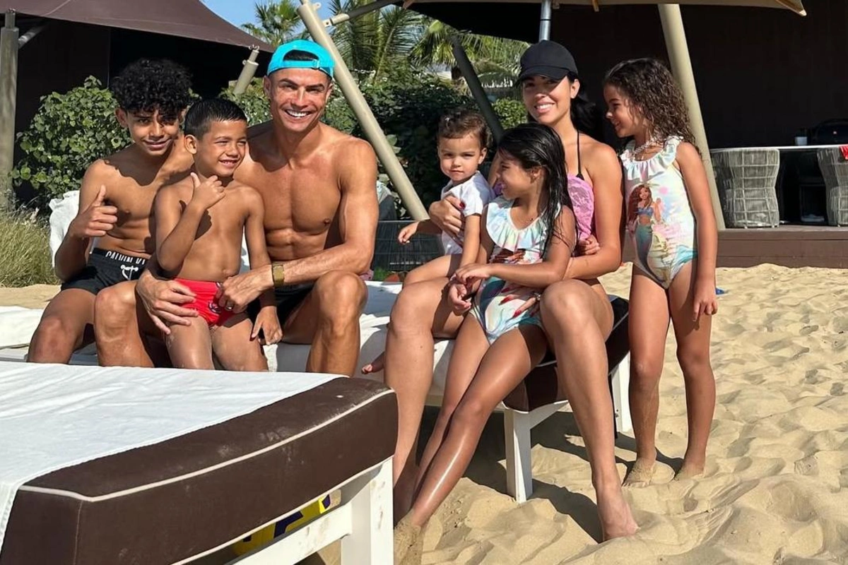 Every Day Is Theirs: Cristiano Ronaldo Melts Hearts with Family Photo on Mothers Day
